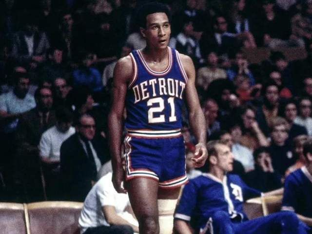 伺的赛场上 伺的赛场上